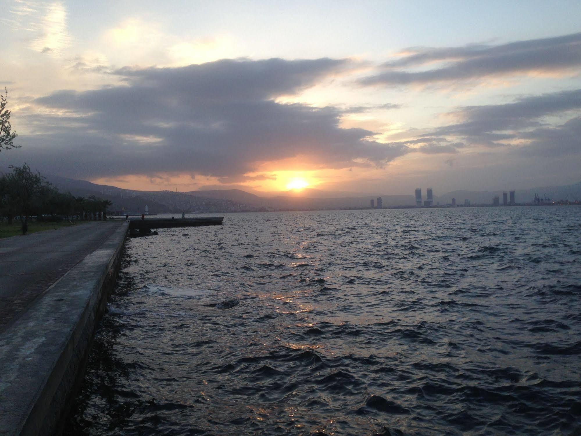 Guzel Izmir Hotel Luaran gambar
